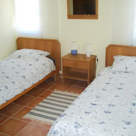 Agave 2 Bedroom In Quiet Residential Area, Close To Amenities Quarteira